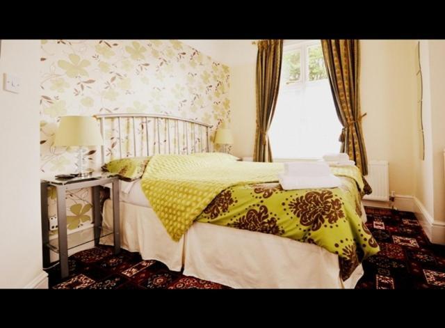 Lyndricks House 호텔 애스컷 객실 사진